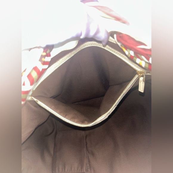 Gucci Beige and Red Signature Tote - Picture 14 of 16